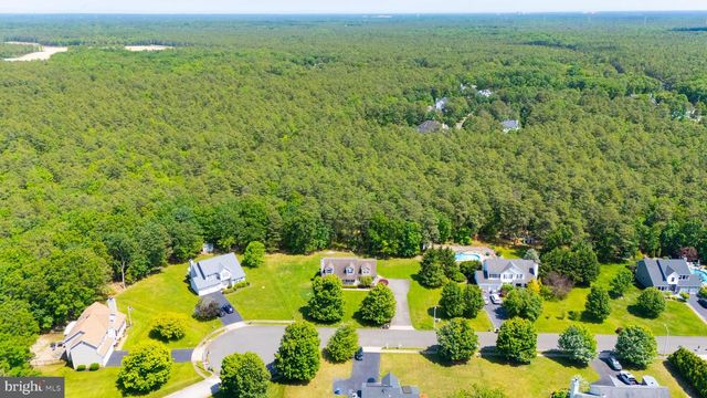 10 COUNTRY RD, Jackson, NJ 08527