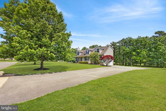 10 COUNTRY RD, Jackson, NJ 08527