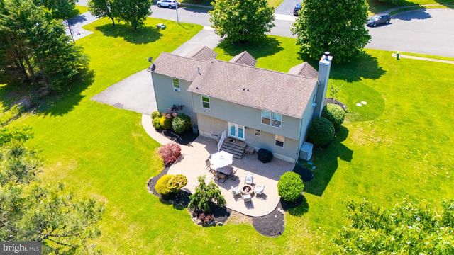 10 COUNTRY RD, Jackson, NJ 08527