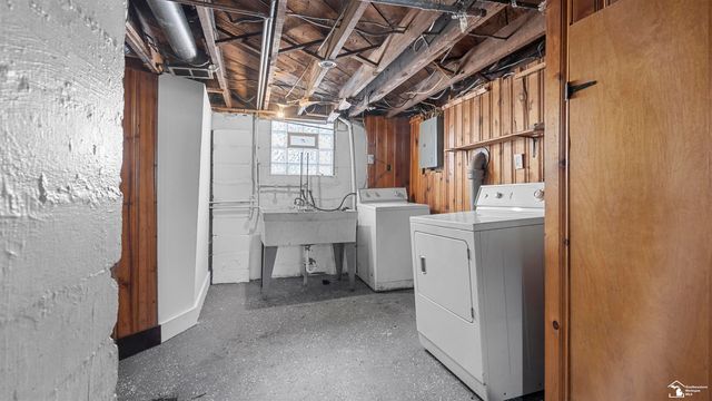1053 Garfield Avenue, Lincoln Park, MI 48146