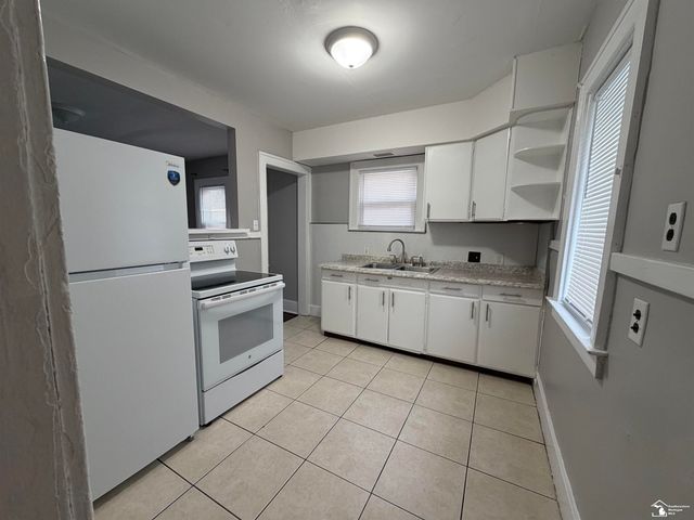 1053 Garfield Avenue, Lincoln Park, MI 48146