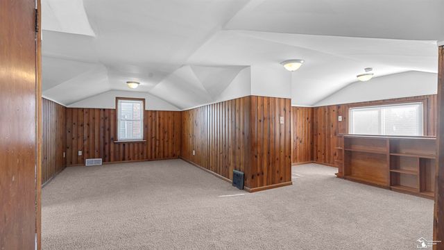1053 Garfield Avenue, Lincoln Park, MI 48146