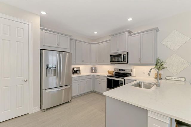329 IBIZA LOOP, Venice, FL 34292