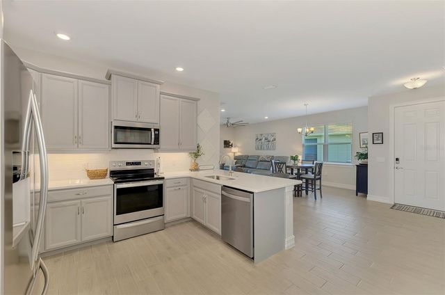 329 IBIZA LOOP, Venice, FL 34292