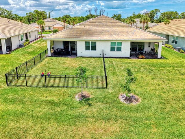 329 IBIZA LOOP, Venice, FL 34292
