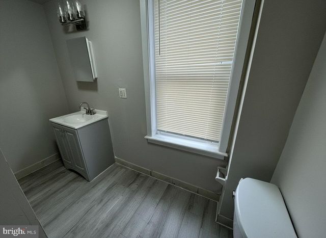 70 E WALNUT LN, Philadelphia, PA 19144