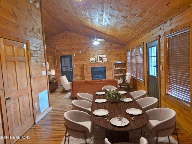 2560 Goose Gap Rd, Sevierville, TN 37876
