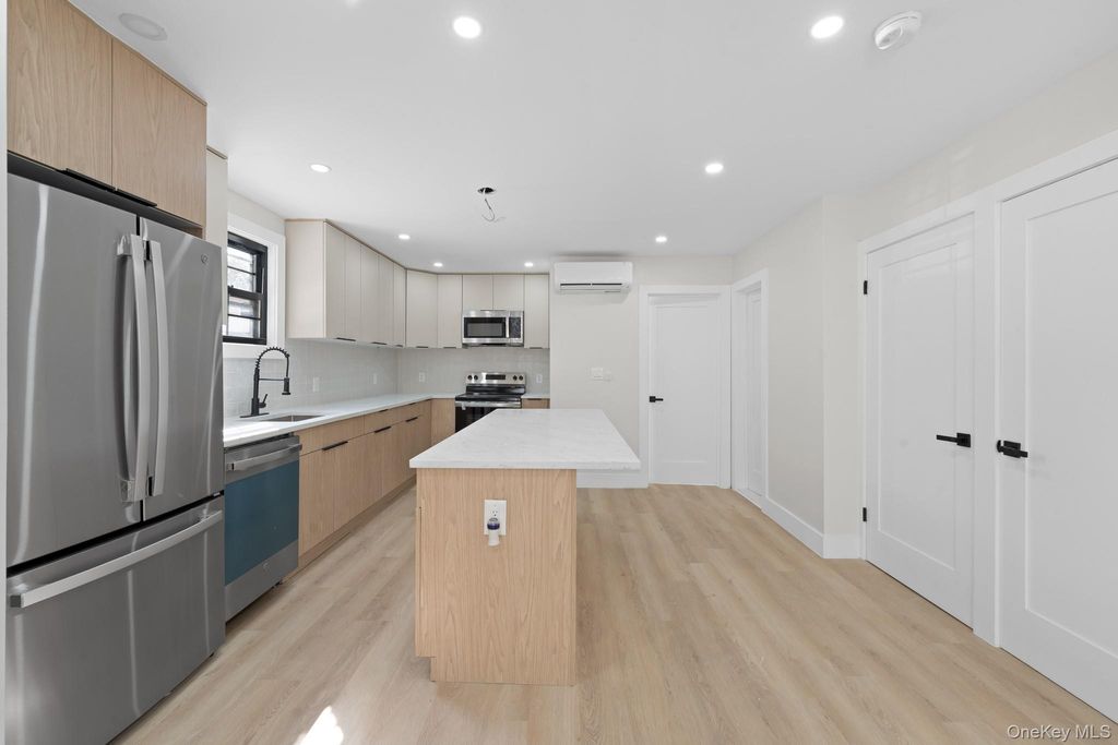 11634 166th Street, Jamaica, NY 11434 — photo 4