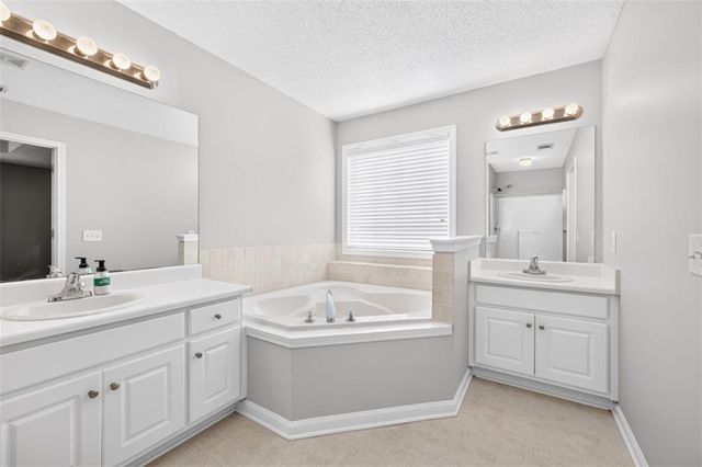 25 Persimmon Drive, Jefferson, GA 30549