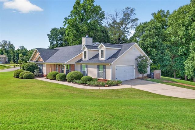 25 Persimmon Drive, Jefferson, GA 30549