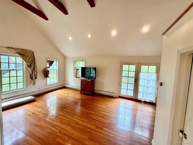 133 Seaman Avenue, Bayport, NY 11705