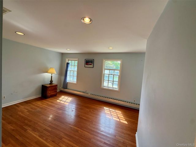 133 Seaman Avenue, Bayport, NY 11705