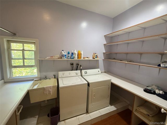133 Seaman Avenue, Bayport, NY 11705