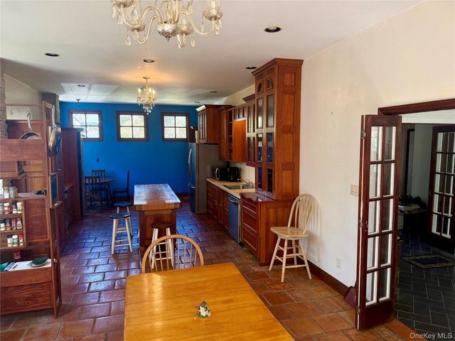 133 Seaman Avenue, Bayport, NY 11705