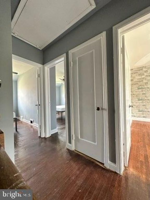 1556 PENTWOOD RD, Baltimore, MD 21239