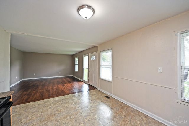 2702 Niagara Street, Cincinnati, OH 45251