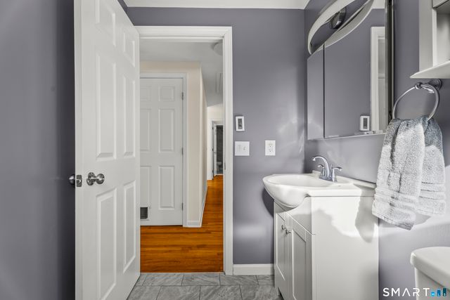 17 Champlain Drive, Old Lyme, CT 06371