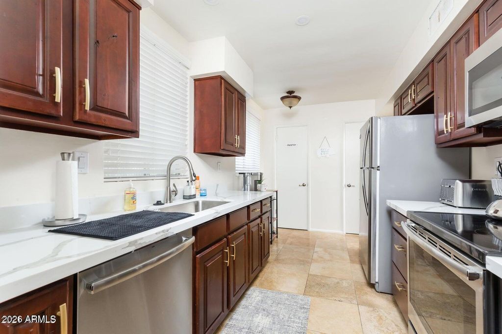 3242 E CAMELBACK Road 104, Phoenix, AZ 85018 — photo 4