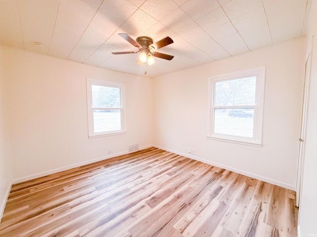 58300 Pear Road, South Bend, IN 46619