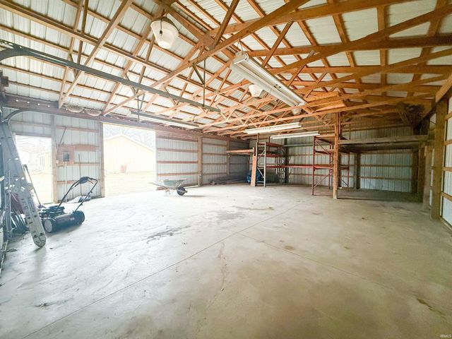 58300 Pear Road, South Bend, IN 46619