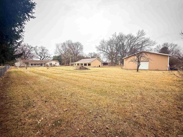 58300 Pear Road, South Bend, IN 46619