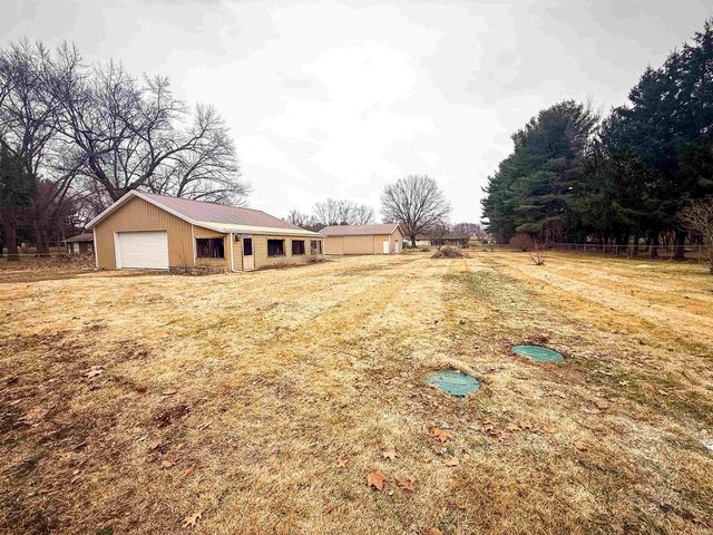 58300 Pear Road, South Bend, IN 46619