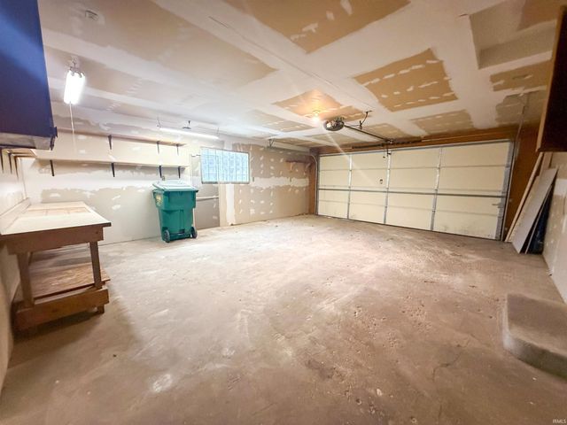 58300 Pear Road, South Bend, IN 46619