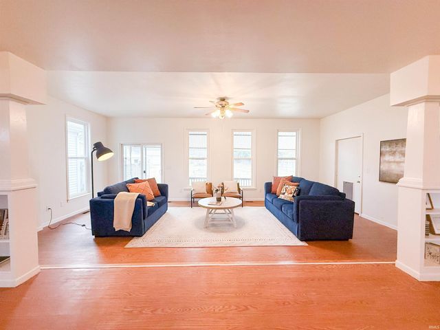 58300 Pear Road, South Bend, IN 46619