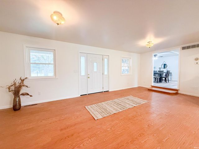 58300 Pear Road, South Bend, IN 46619