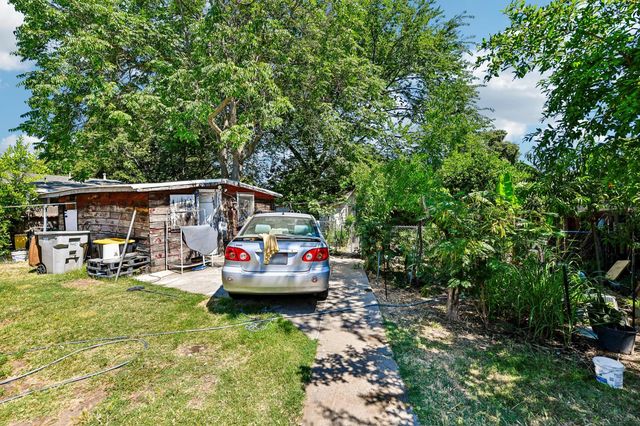 406 F St, West Sacramento, CA 95605