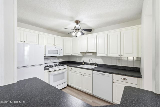 708 Bluebell Drive, Jackson, NJ 08527