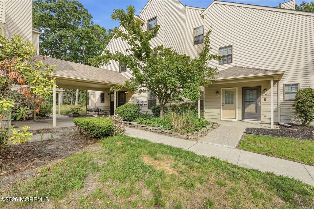 708 Bluebell Drive, Jackson, NJ 08527