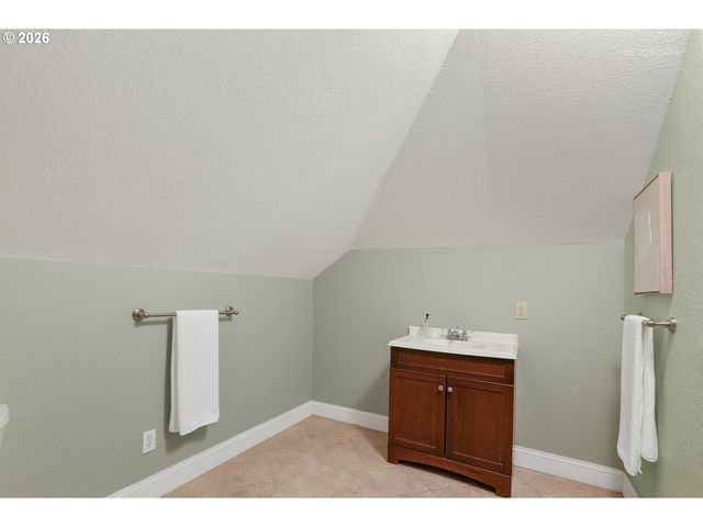 1116 Se TENINO St, Portland, OR 97202