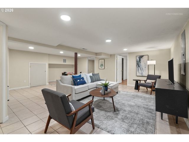 1116 Se TENINO St, Portland, OR 97202