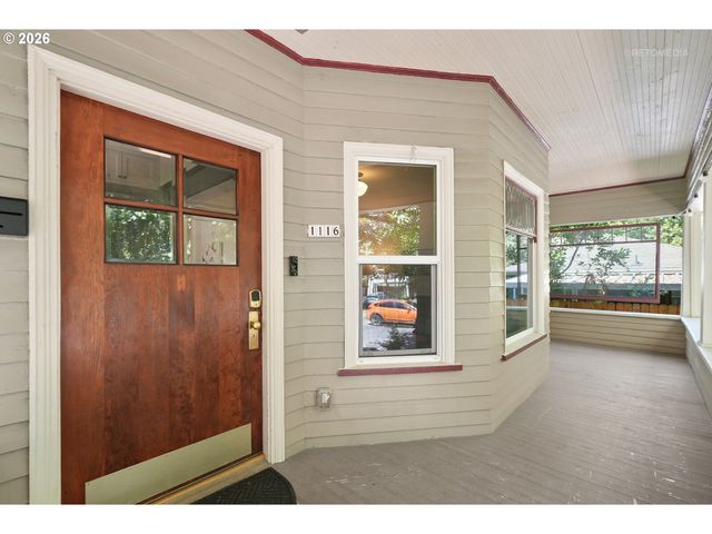 1116 Se TENINO St, Portland, OR 97202