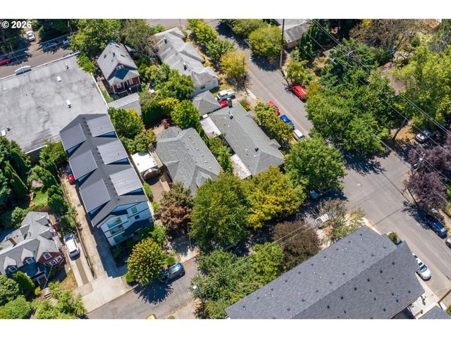 1116 Se TENINO St, Portland, OR 97202