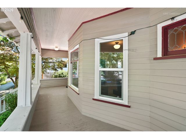 1116 Se TENINO St, Portland, OR 97202