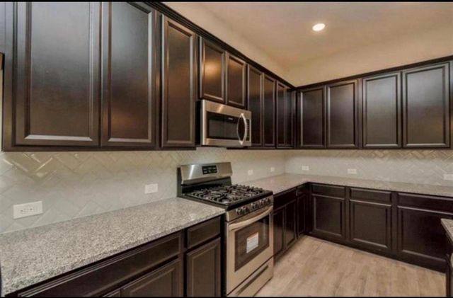 427 Micaela Meadows, Richmond, TX 77406