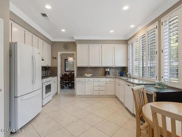 290 Virgo Court, Thousand Oaks, CA 91360