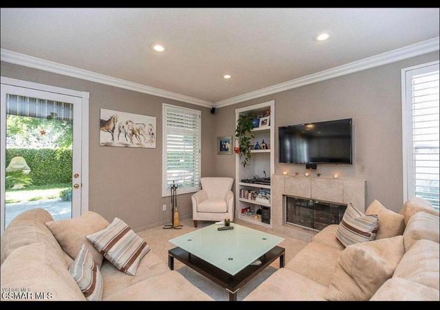 290 Virgo Court, Thousand Oaks, CA 91360