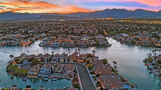 3080 Yankee Clipper Drive, Las Vegas, NV 89117