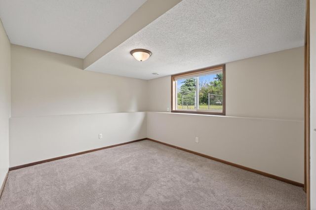 1541 146th Lane NW, Andover, MN 55304