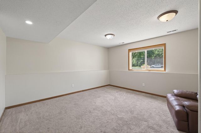 1541 146th Lane NW, Andover, MN 55304
