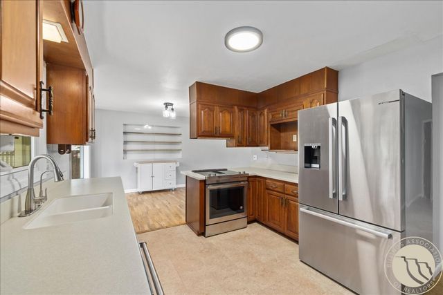 2330 Miles Avenue, Billings, MT 59102