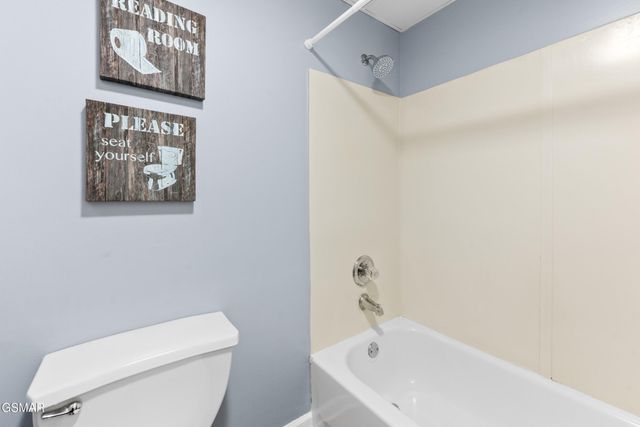 413 Baskins Creek Rd Apt 501, Gatlinburg, TN 37738