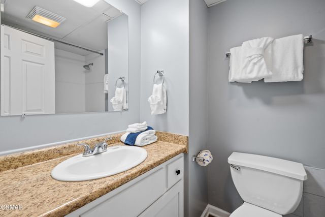 413 Baskins Creek Rd Apt 501, Gatlinburg, TN 37738