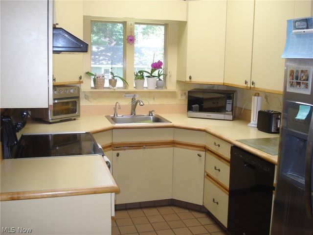 7342 Hopkins Road, Mentor, OH 44060