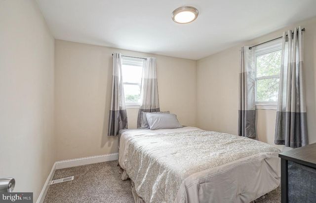 133 DOBBS AVE, Bellmawr, NJ 08031