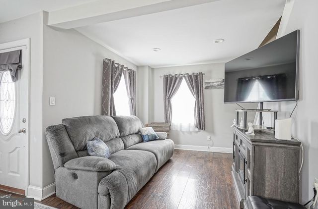 133 DOBBS AVE, Bellmawr, NJ 08031