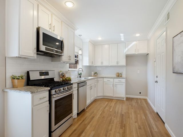 10904 Wyatt Street, Dallas, TX 75218